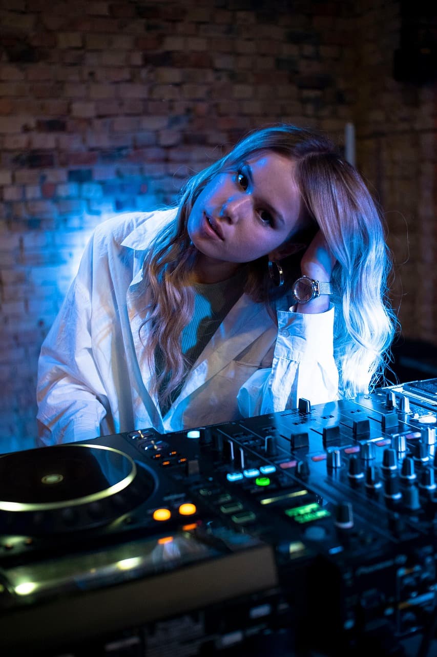 DJ Amora
